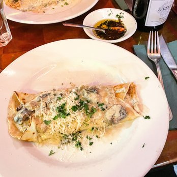 La Vita E Bella - Funghi Salsiccia Crepe - Italian Near Me - Seattle, Washington