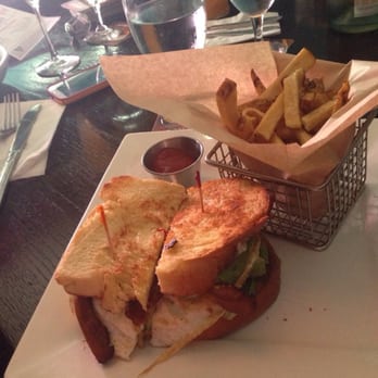 26 Beach Restaurant - The breakfast sandwich - New American Near Me - Venice, California 26 Beach Restaurant - The breakfast sandwich - New American Near Me - Venice, California
