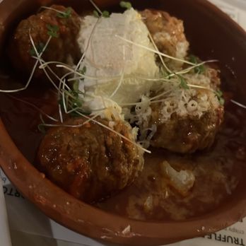 Rooftop 120 - Meatballs - Lounges Near Me - Glastonbury, Connecticut