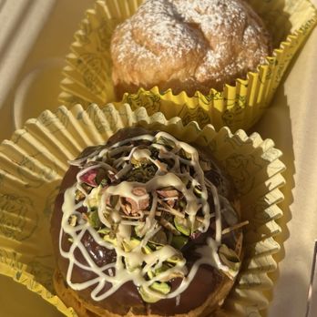 Beard Papa's Cream Puffs - Dubai Chocolate Puff and Original Puff - Desserts Near Me - Monterey Park, California