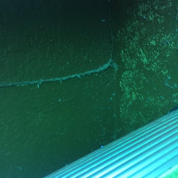 Bahama Mama Tanning Salon - This is the dirt on the walls this must not have been cleaned for years - Tanning Near Me - Clovis, California Bahama Mama Tanning Salon - This is the dirt on the walls this must not have been cleaned for years - Tanning Near Me - Clovis, California