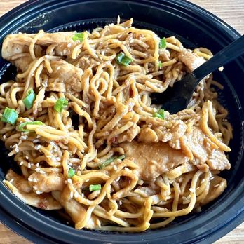 Pick Up Stix - GARLIC CHICKEN - Asian Fusion Near Me - Murrieta, California Pick Up Stix - GARLIC CHICKEN - Asian Fusion Near Me - Murrieta, California