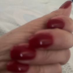 V Nails