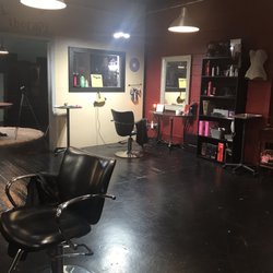 ReVamped Salon - Salon
