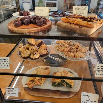 Makenu Chocolate - Something to munch on. - Chocolatiers & Shops Near Me - Atlantic Beach, Florida Makenu Chocolate - Something to munch on. - Chocolatiers & Shops Near Me - Atlantic Beach, Florida