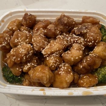 Hong Kong Restaurant - Sesame Chicken - Chinese Near Me - Columbus, Ohio