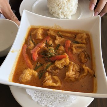 9 Pad Thai - Panang curry with tofu - Thai Near Me - Springfield, Virginia