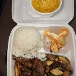 China Chef - Full lunch special: Beef with mushrooms, white rice, egg roll, and soup. Amazing flavor. Favorite!