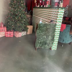 Santa Baby A Christmas Pop-Up Bar