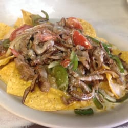 Las Plazas Mexican Restraunt - Nachos fajita beef