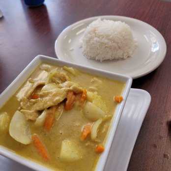 Thai Cuisine - Yellow Curry (full size) - Thai Near Me - Merced, California
