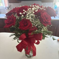 Mary's Flowers & Gifts - Photo taken 3 days after delivery. Still look good.