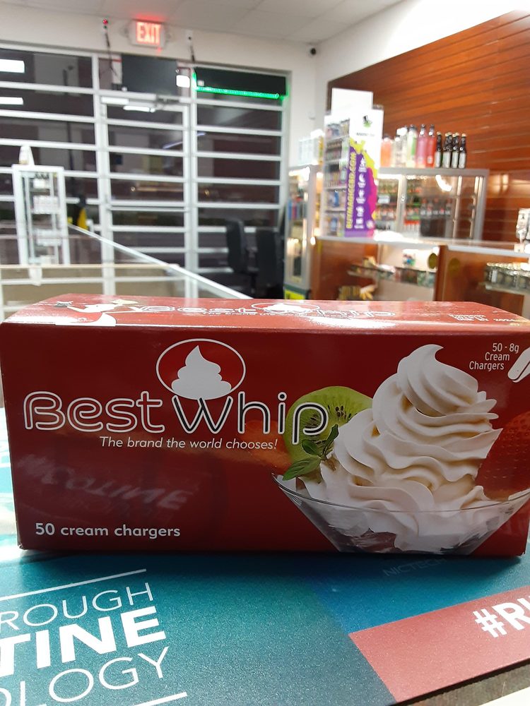 Smoke Buddy smoke shop, Houston Roadtrippers