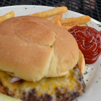 Down On Mainstreet - Cheese Burger - American Near Me - Washington, North Carolina