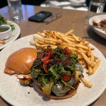 The Goldfinch - Knife and fork burger - New American Near Me - Irvine, California