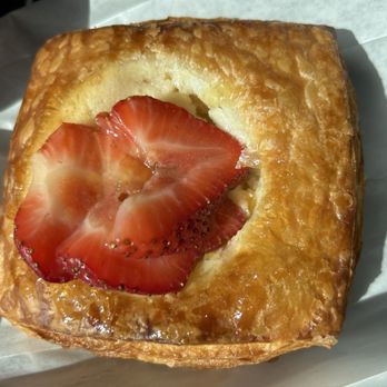 Boosalis Baking - Strawberry danish - Bakeries Near Me - Cincinnati, Ohio