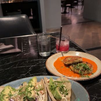 18 Social - Fish tacos and crab cakes - Lounges Near Me - Los Angeles, California 18 Social - Fish tacos and crab cakes - Lounges Near Me - Los Angeles, California
