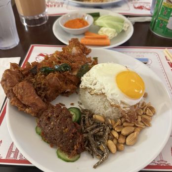 Singapore Social - Nasi Lemak Ayam Berempah - Singaporean Near Me - New York, New York Singapore Social - Nasi Lemak Ayam Berempah - Singaporean Near Me - New York, New York