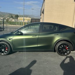 From white to Iridescent Green!