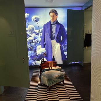 Suitsupply - Sitting room - Men's Clothing Near Me - Dallas, Texas Suitsupply - Sitting room - Men's Clothing Near Me - Dallas, Texas
