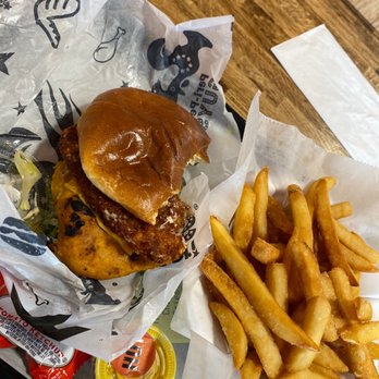Peri-Peri GUYS - Fast Food Near Me - Hicksville, New York