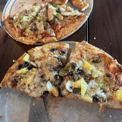 Lost Pizza - The Kujo add pineapple...
