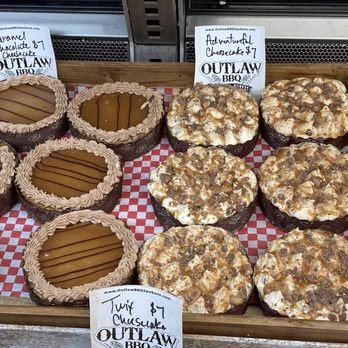 Outlaw BBQ - Mini cheesecakes - Barbeque Near Me - Spokane, Washington
