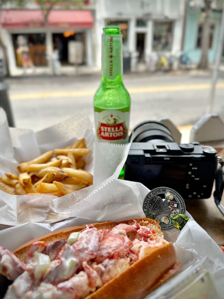 DJ's Clam Shack