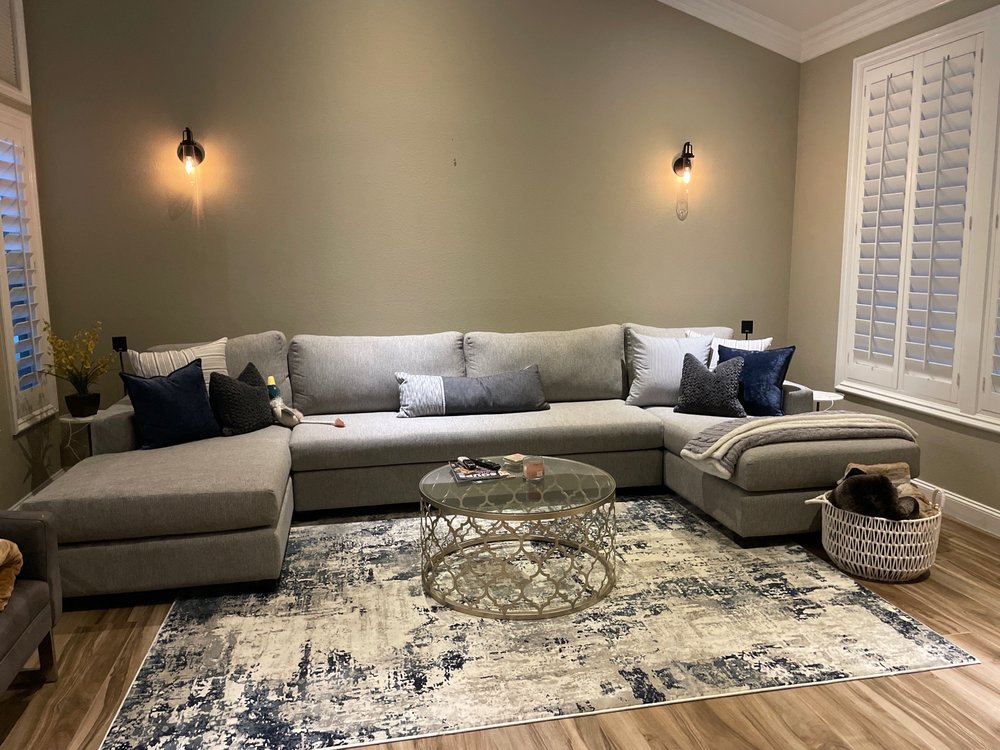 PADAVO Updated September 2024 40 Photos & 28 Reviews 215 N