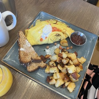 First Watch - Breakfast & Brunch Near Me - Oviedo, Florida First Watch - Breakfast & Brunch Near Me - Oviedo, Florida