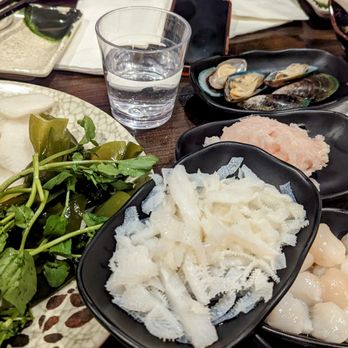 Ibasaw - Sushi Bars Near Me - Malden, Massachusetts