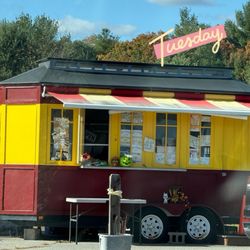 Ed's Weenies - Their cart!