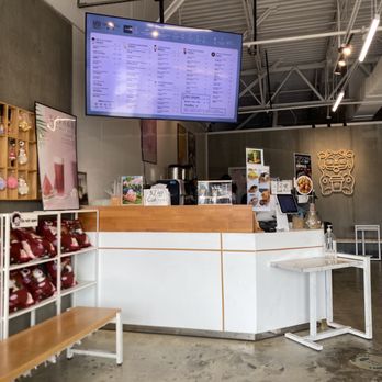 Spring Tea - Front of shop, counter. - Bubble Tea Near Me - Orlando, Florida