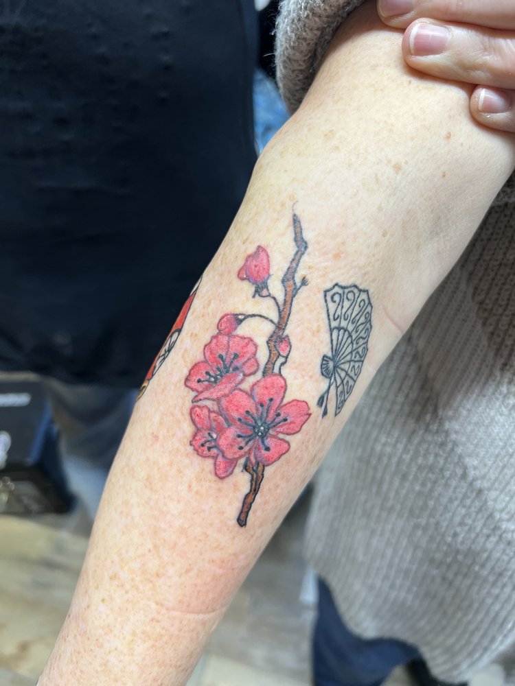 Tattoo Saloon Photos