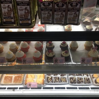 Leonard's Bakery - Bakeries Near Me - Honolulu, Hawaii