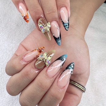 Luxury Spa & Salon - Ann does an amazing job recreating exactly what I ask for.   Great service. Never disappoints. - Hair Salons Near Me - Salinas, California