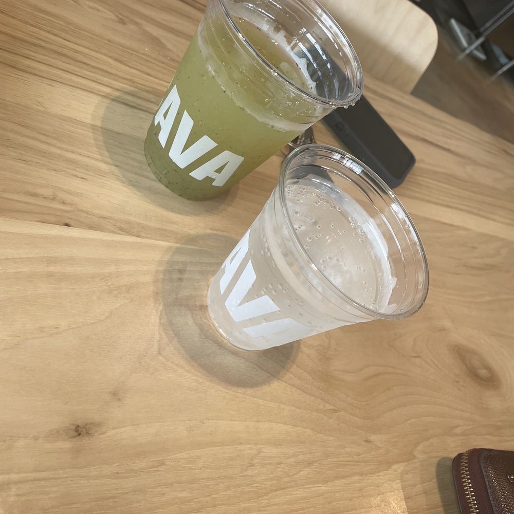 Cucumber Lemonade & sparkling water Cucumber Lemonade & sparkling water