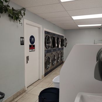 SK Coin Laundry - Restroom are shared. Cost to enter. - Laundromat Near Me - Fullerton, California