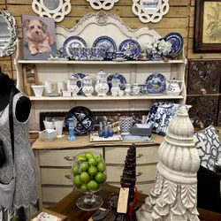 The Shops on Main - Blue
