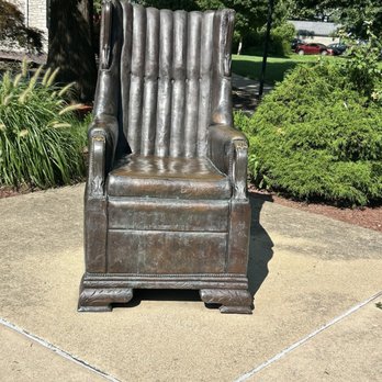 World's Tallest Man Statue - Replica of the chair that was specifically made for him - Local Flavor Near Me - Alton, Illinois World's Tallest Man Statue - Replica of the chair that was specifically made for him - Local Flavor Near Me - Alton, Illinois