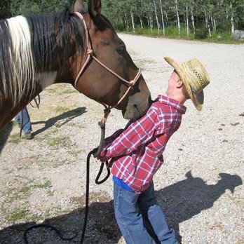 Linn Canyon Ranch - "Hey - got any Carrots in your pocket sir? .... oh, just checking to be sure" - Guest Houses Near Me - Victor, Idaho