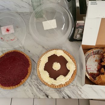 Briermere Farms - Raspberry cream/Chocolate cream & Blackberry Apple - Bakeries Near Me - Riverhead, New York