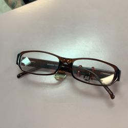 Miller, Martin P, OD - Small enough to see below lens for desk work and vehicle dash board yet protects against UV outside.