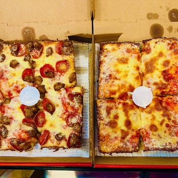 Jet's Pizza - 4 corner bold pepperoni, sausage, Romano crust & 4 corner cheese w/ butter garlic dip - Pizza Near Me - Glendale, Arizona Jet's Pizza - 4 corner bold pepperoni, sausage, Romano crust & 4 corner cheese w/ butter garlic dip - Pizza Near Me - Glendale, Arizona