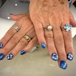 Nails by Hanh