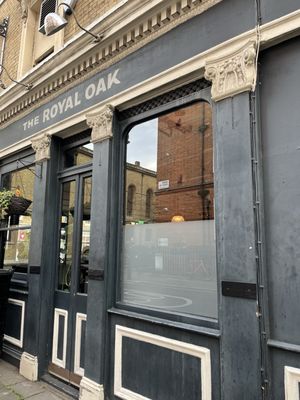 The Royal Oak by null