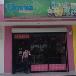 Omnia Boutique - Fachada de la boutique