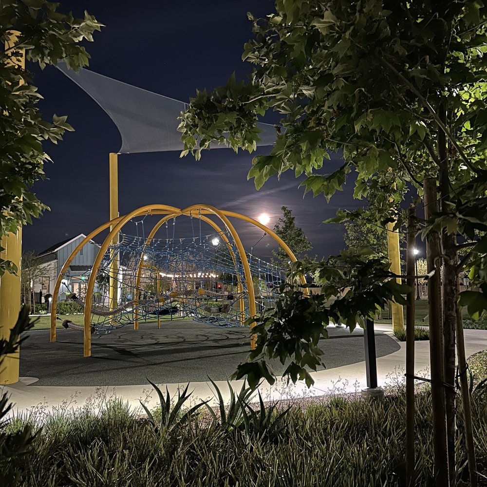 Sofia Perla - Keller Williams Realty - Love the amenities! Pool, park, dog park, fire pit! - Real Estate Services Near Me - Corona, California Sofia Perla - Keller Williams Realty - Love the amenities! Pool, park, dog park, fire pit! - Real Estate Services Near Me - Corona, California