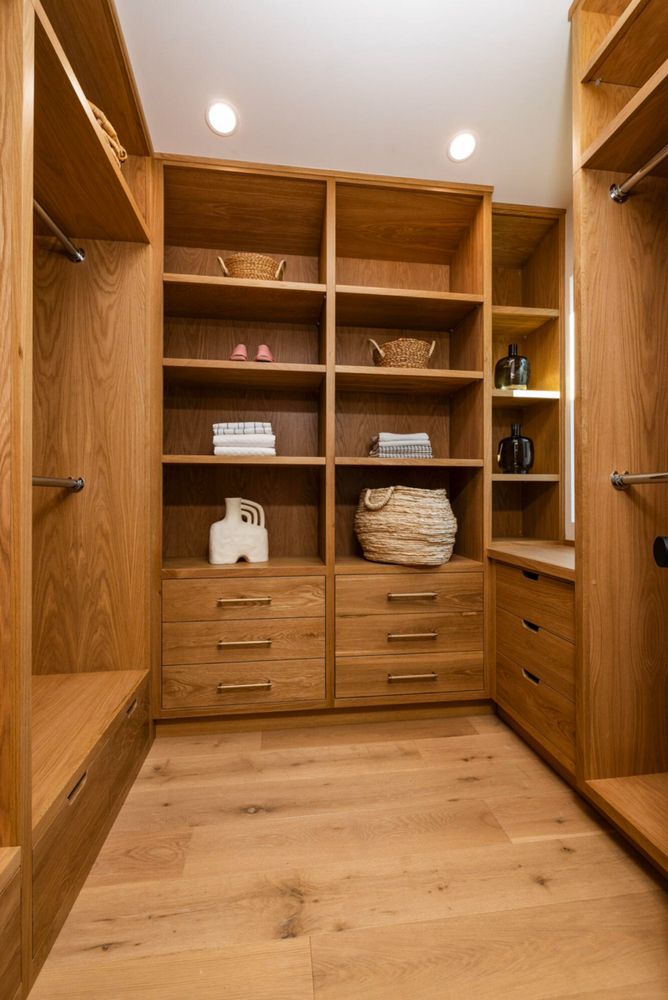 Slide of Level Contractor