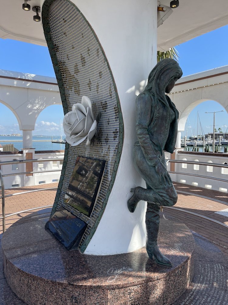 SELENA MEMORIAL STATUE Updated September 2024 190 Photos & 55